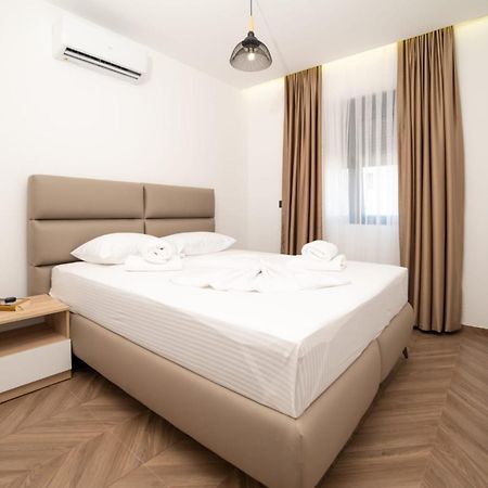 Hotel Akar à Ulcinj Extérieur photo